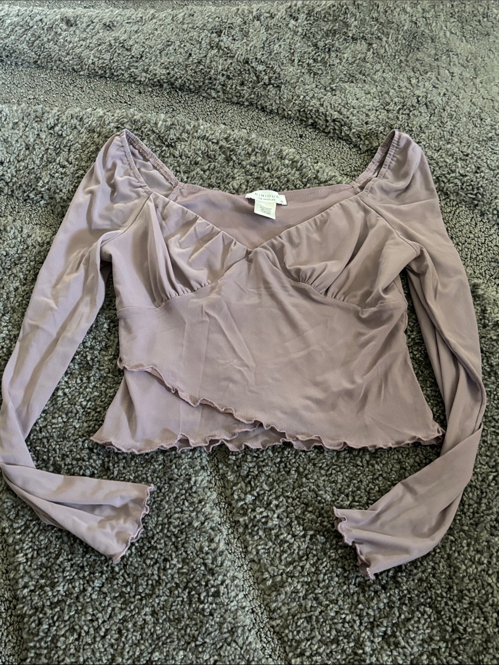 Kirious Small Lettuce-Edge Long Sleeve Top - Mauve EUC